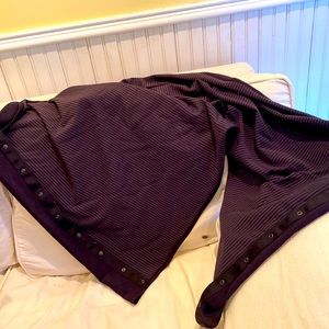 Lulu lemon yoga warmer and body warmer, can also be used as shawl yoga padding